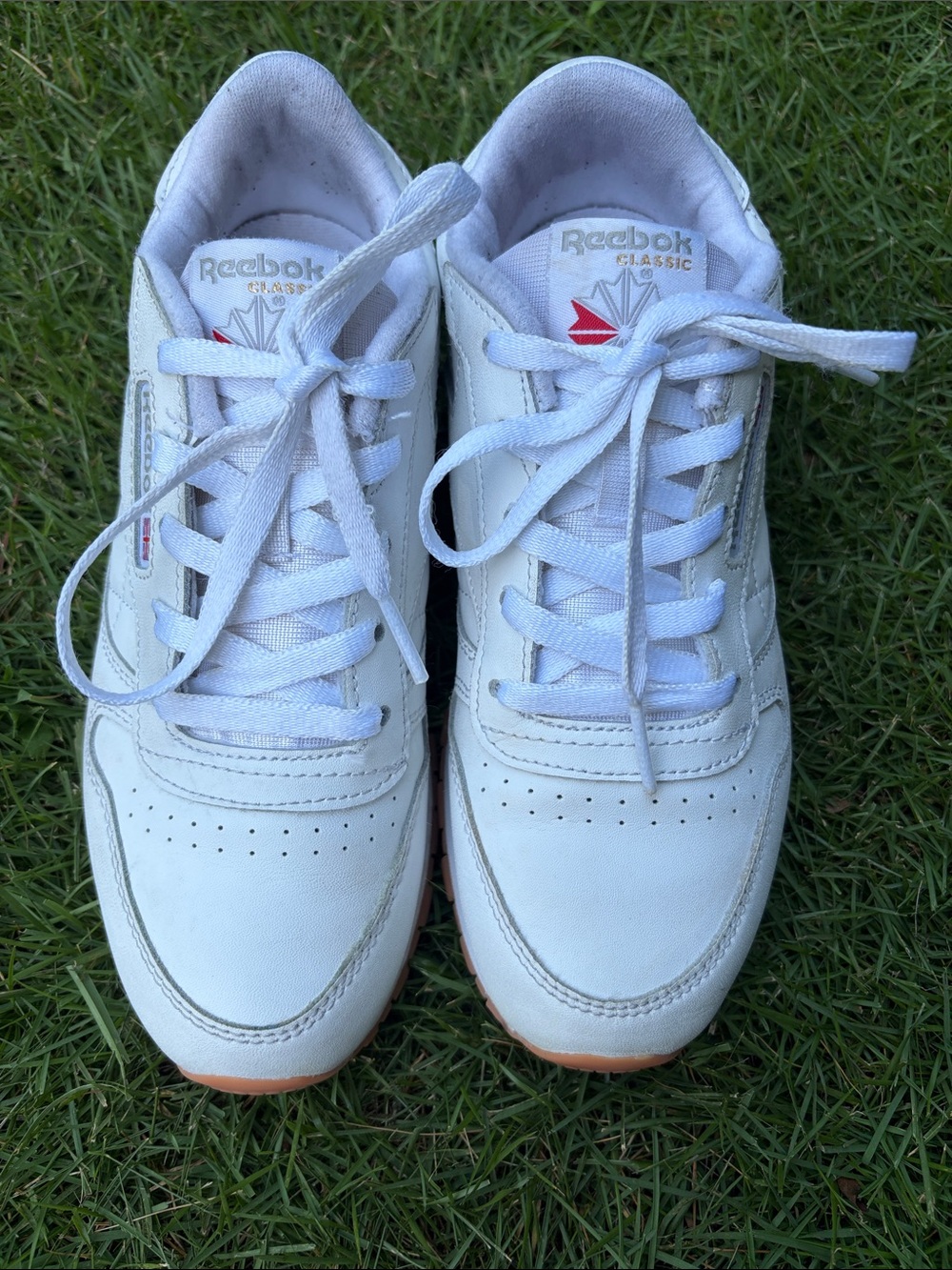 Reebok White Sneakers. Size: 3 Youth